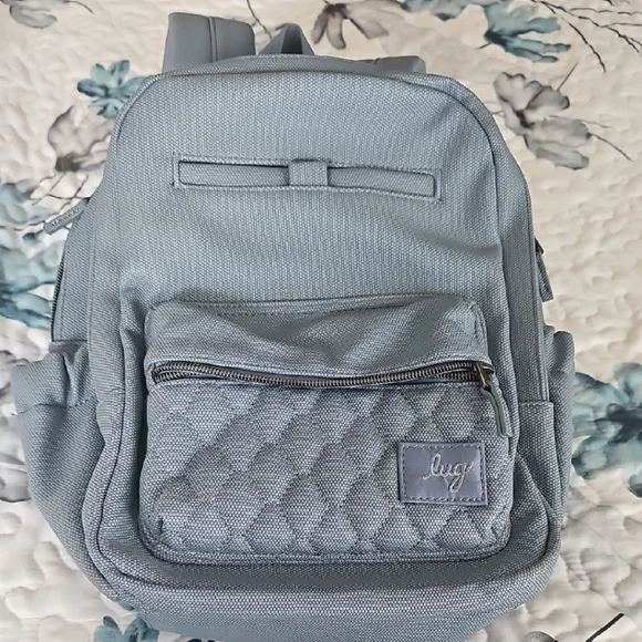 lug | Bags | Lug Gray Quilted Backpack | Poshmark display picture 3